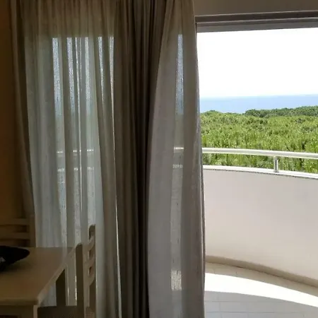 Vacation * Velipojë